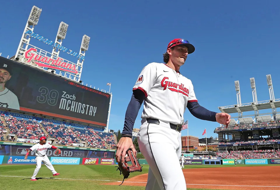 Cleveland Guardians center fielder Chase DeLauter (34) heads back to the dugout before Game 2 of the American League wild card series at Progressive Field, Oct. 1, 2025, in Cleveland, Ohio.&nbsp;© Jeff Lange / USA TODAY NETWORK via Imagn Images