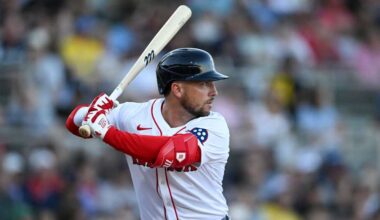 Alex Bregman leaving Red Sox to sign with Cubs, reports say