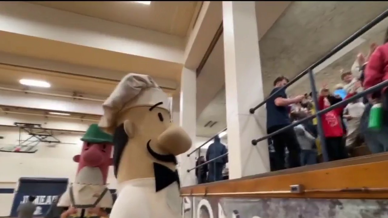 Brewers strike gold with 'Frozen Sausage Tour'