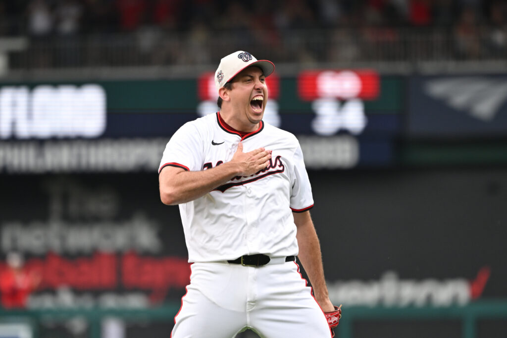 D-backs Sign Derek Law To Minor League Deal