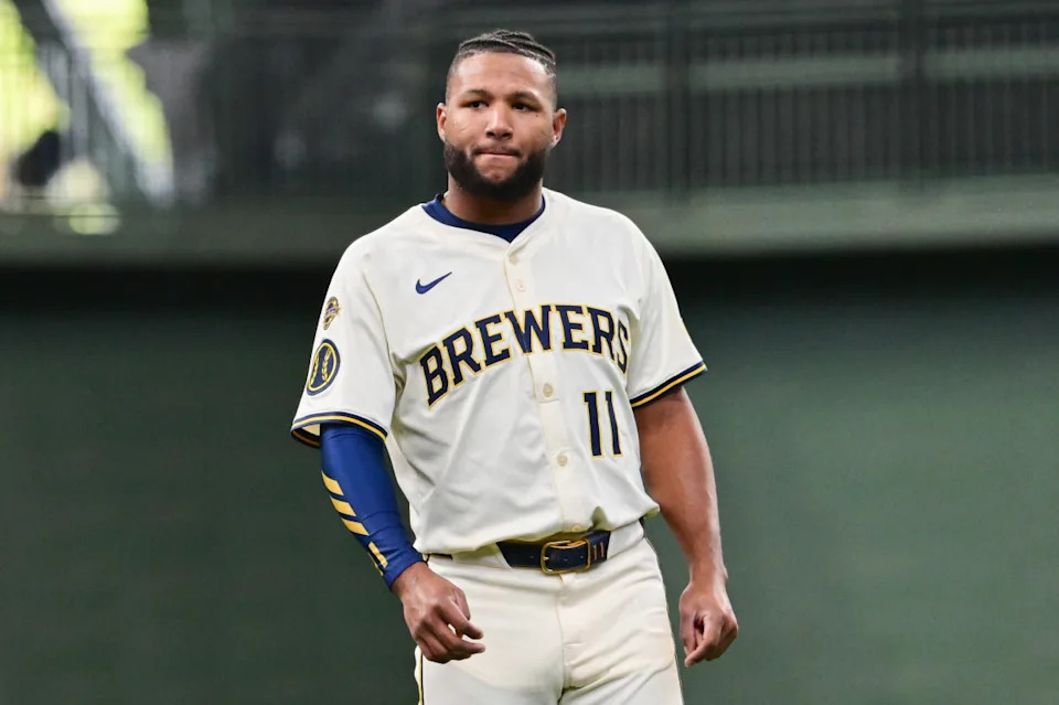 Milwaukee Brewers center fielder Jackson Chourio (11)© Benny Sieu-Imagn Images