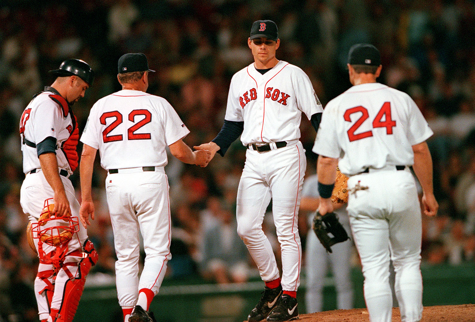 JOHN WASDIN RELIEVED FROM THE GAME BY MANAGER JIMY WILLIAMS STAFF PHOTO BILL BELKNAP SAVED PHOTO THURSDAY (Photo by MediaNews Group/Boston Herald via Getty Images)