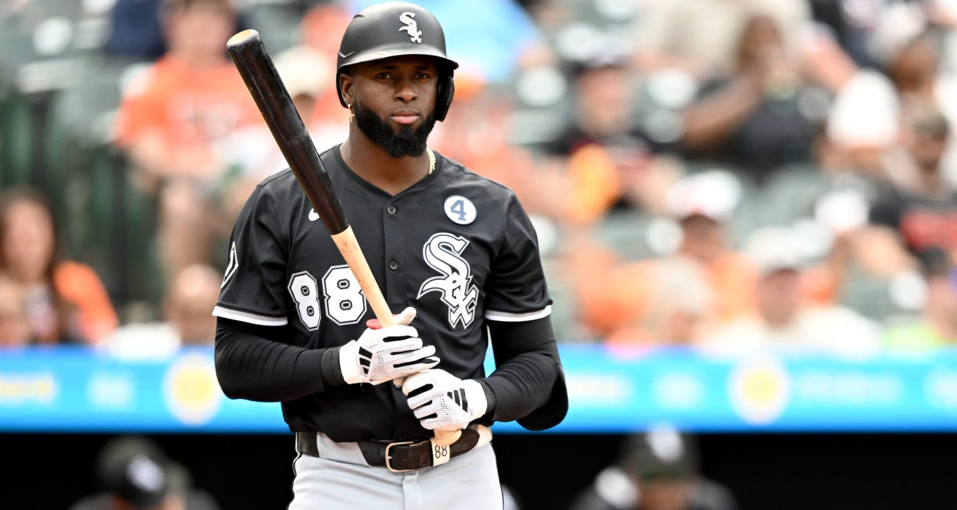 Chicago White Sox trade CF Luis Robert Jr. to the Mets for 2 prospects
