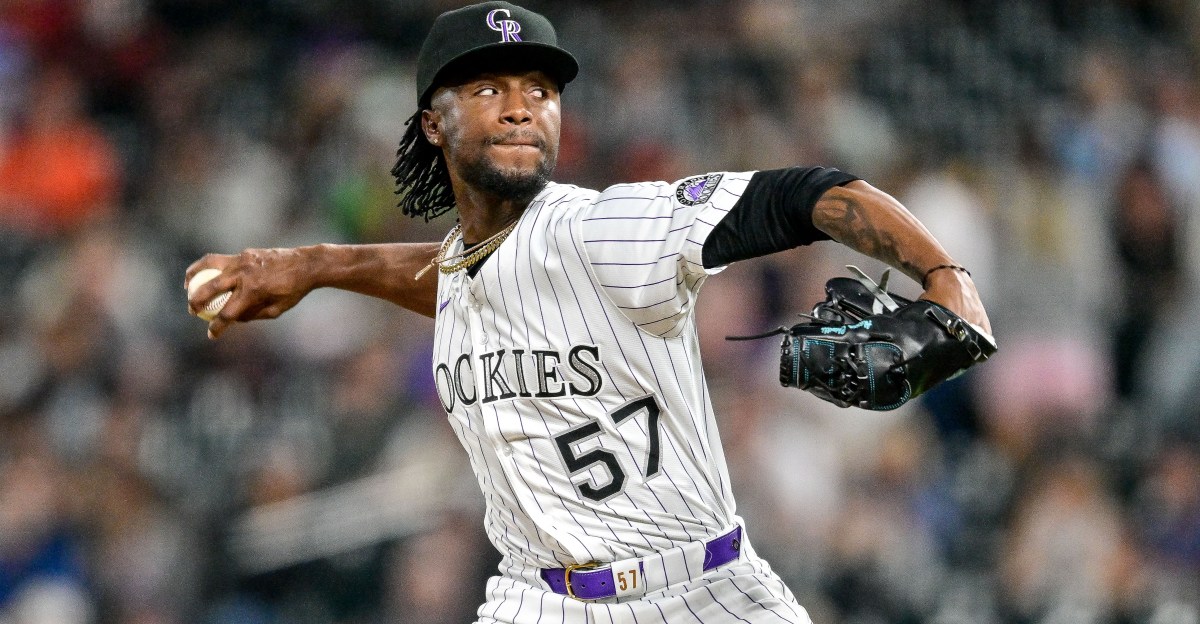 Rockies trade Angel Chivilli to the Yankees