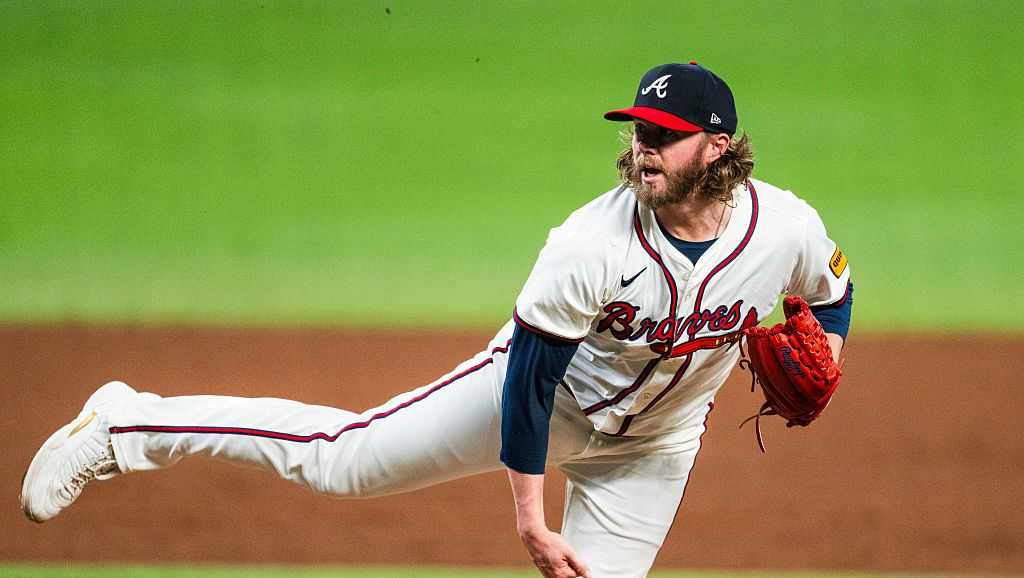 Reds add to bullpen, agree to 1-year deal with right-hander Johnson