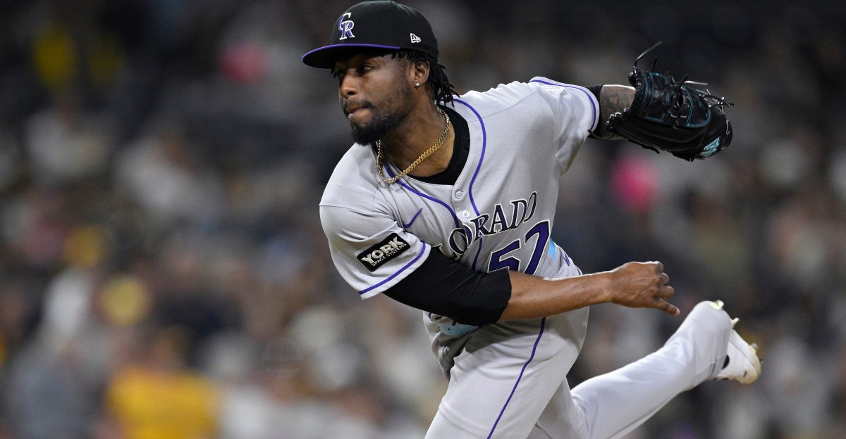 Yankees trade for Rockies reliever Angel Chivilli