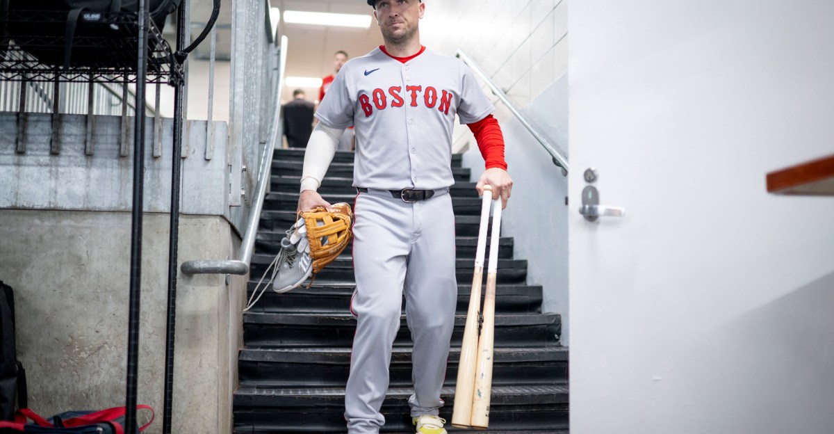 Alex Bregman signs free agent deal with Cubs; Red Sox left scrambling