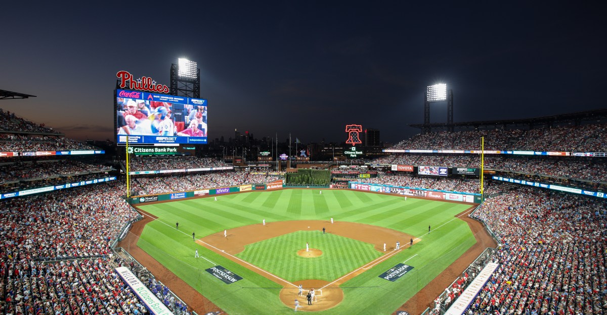 Should the Phillies Change the Dimensions of CBP?