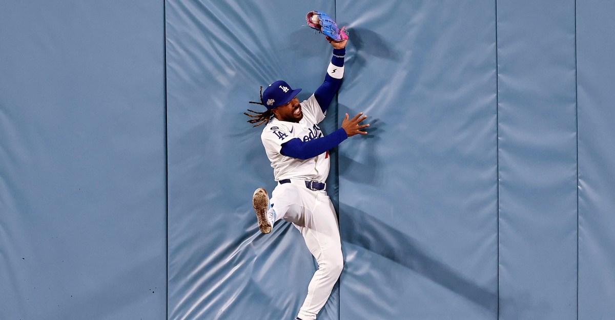 Cubs claim outfielder Justin Dean on waivers from Giants