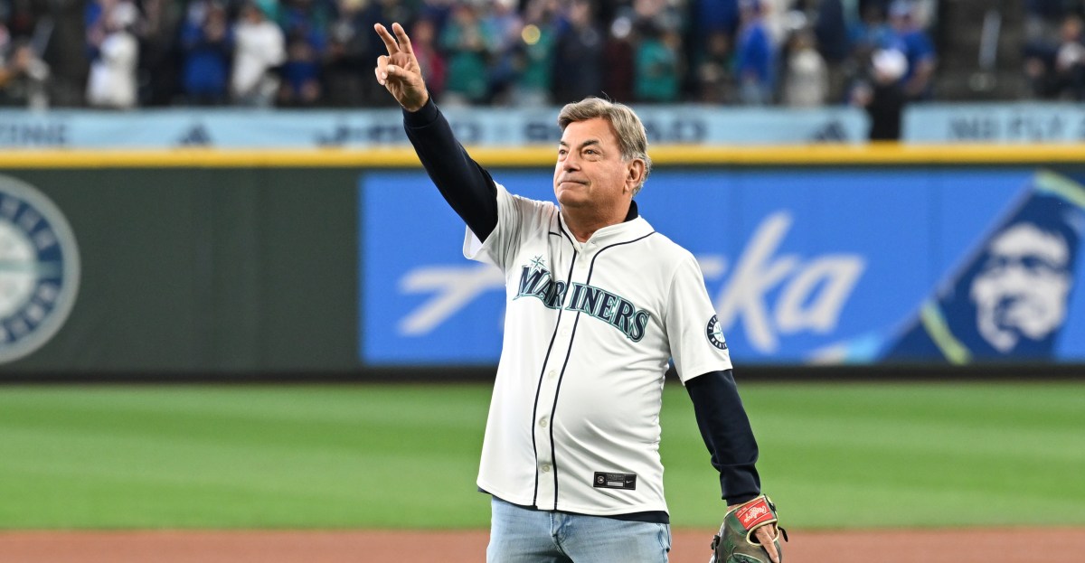 Rick Rizzs, Voice of the Seattle Mariners, to retire after 2026 season