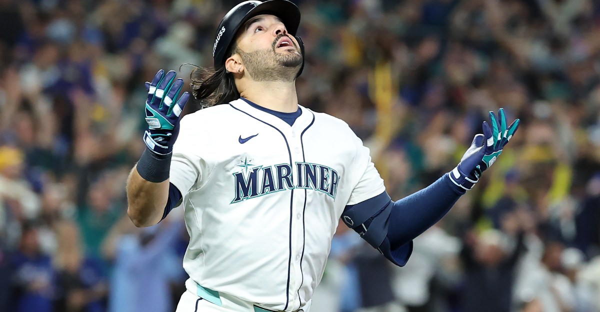 Pirates interested in signing Mariners third baseman Eugenio Suárez