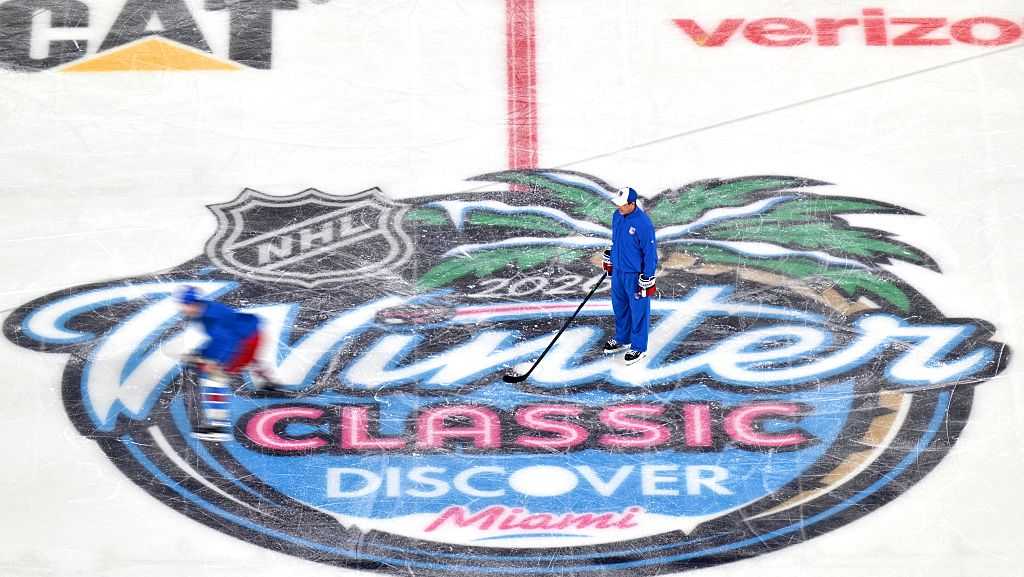 Panthers vs Rangers first NHL outdoor game in Florida