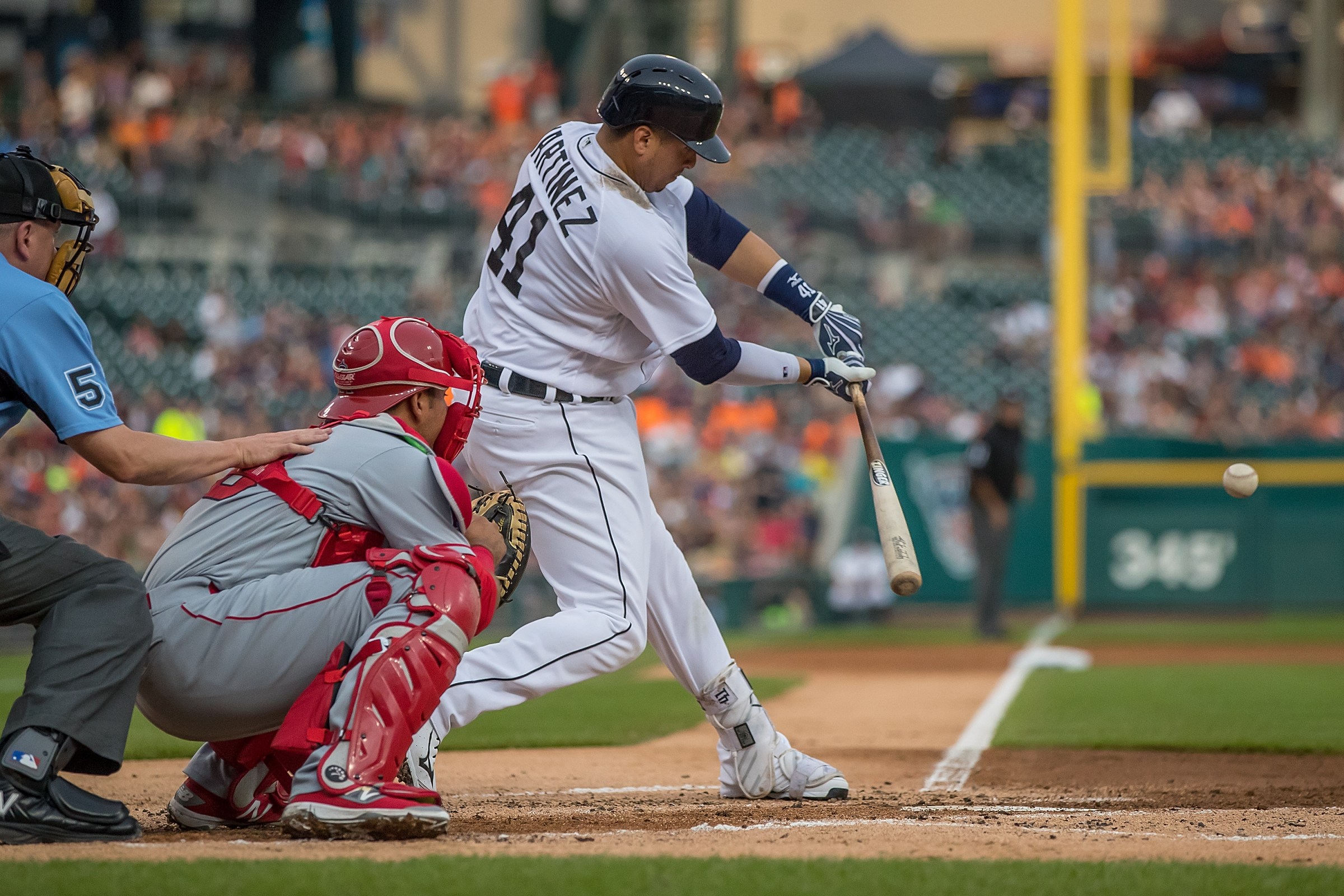 DETROIT, MI - AUGUST 27: Victor Martinez #41 of the Detroit Tigers hits a single in the first inning during a MLB game against the Los Angeles Angels at Comerica Park on August 27, 2016 in Detroit, Michigan. (Photo by Dave Reginek/Getty Images)