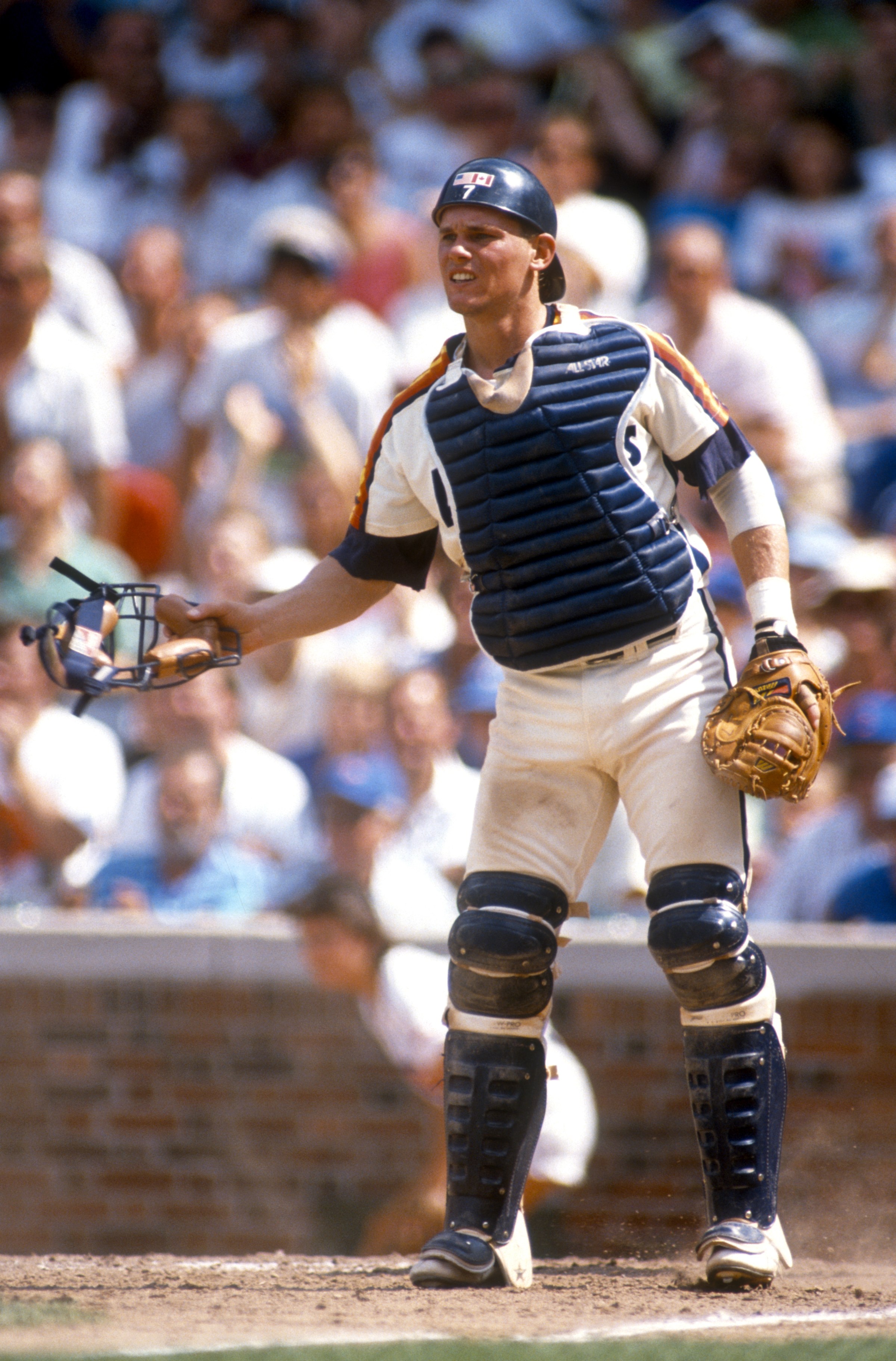CHICAGO - UNDATED: Craig Biggio of the Houston Astros catches during an MLB game versus the Chicago Cubs at Wrigley Field in Chicago, Illinois. Biggio played for the Astros from 1988-2007. (Photo by Ron Vesely/MLB Photos via Getty Images)