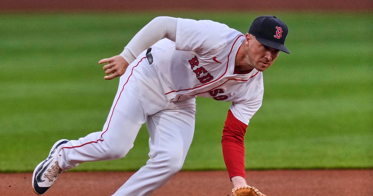 All-Star 3B Alex Bregman agrees to a $175 million, 5-year contract with the Cubs, AP sources say