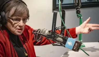 Kansas Gov. Laura Kelly Open to Royals Stadium Deal if Team Engages