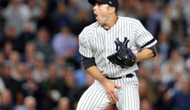 Former Yankees relief pitcher David Robertson retires from baseball