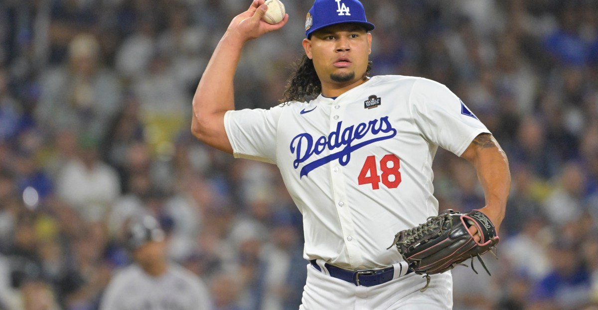 Dodgers news: Brusdar Graterol signs, avoiding salary arbitration