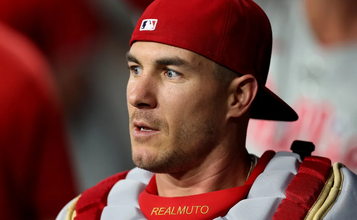 Phillies reportedly join NY Yankees in race for coveted free agent, which could seal JT Realmuto's fate