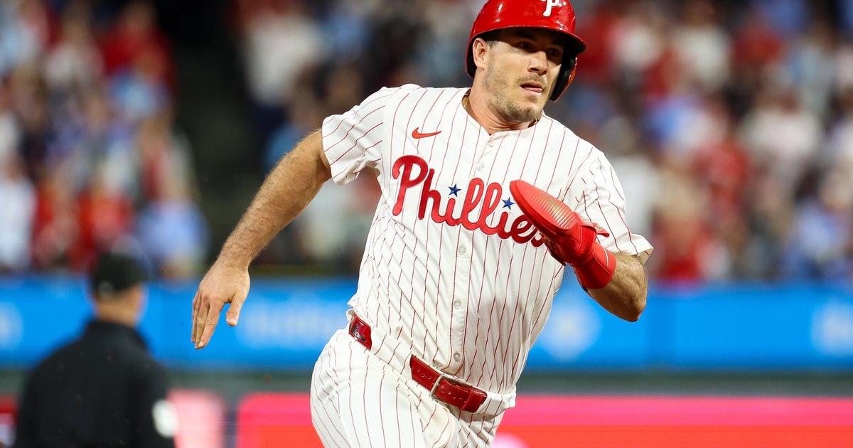 Phillies, J.T. Realmuto agree to 3-year contract after Bo Bichette signs with Mets, source says
