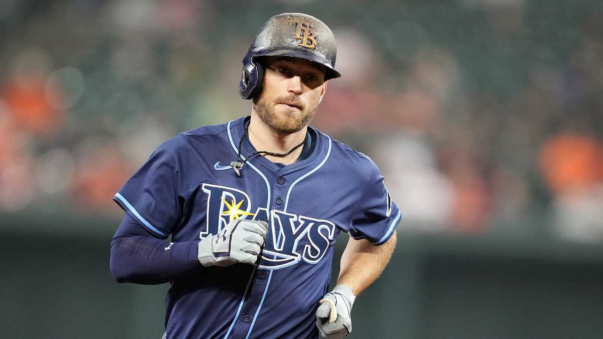 Pittsburgh Pirates trade for Brandon Lowe