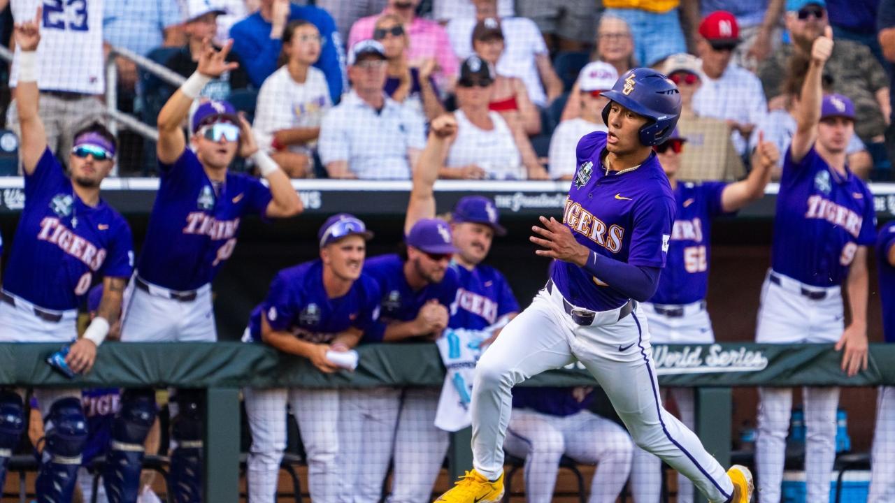 When does the 2026 college baseball season start?