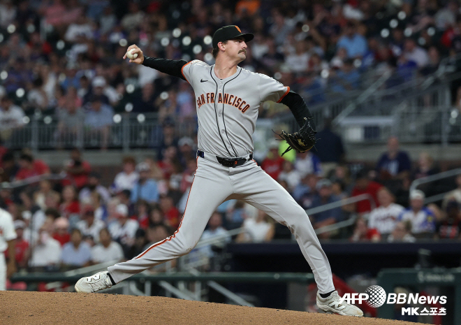 Orix Buffaloes right-hander Sean Jelly. He is 213 centimeters tall. 사진=AFPBBNews=News1