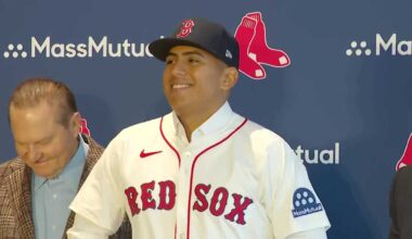 Red Sox agree to 5-year contract with left-handed pitcher Ranger Suárez