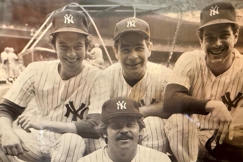 Tom Raponi '76SVC and his New York Yankee teammates