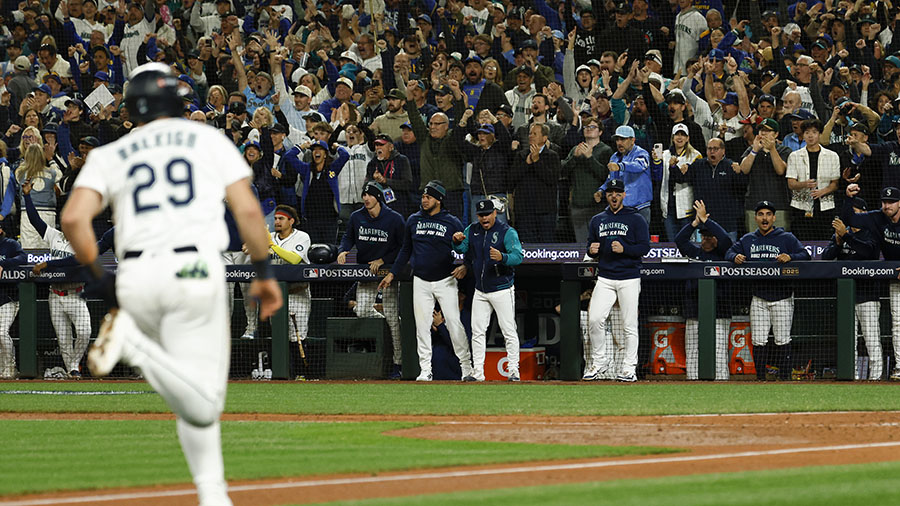 Seattle Mariners Hot Stove Cal Raleigh...