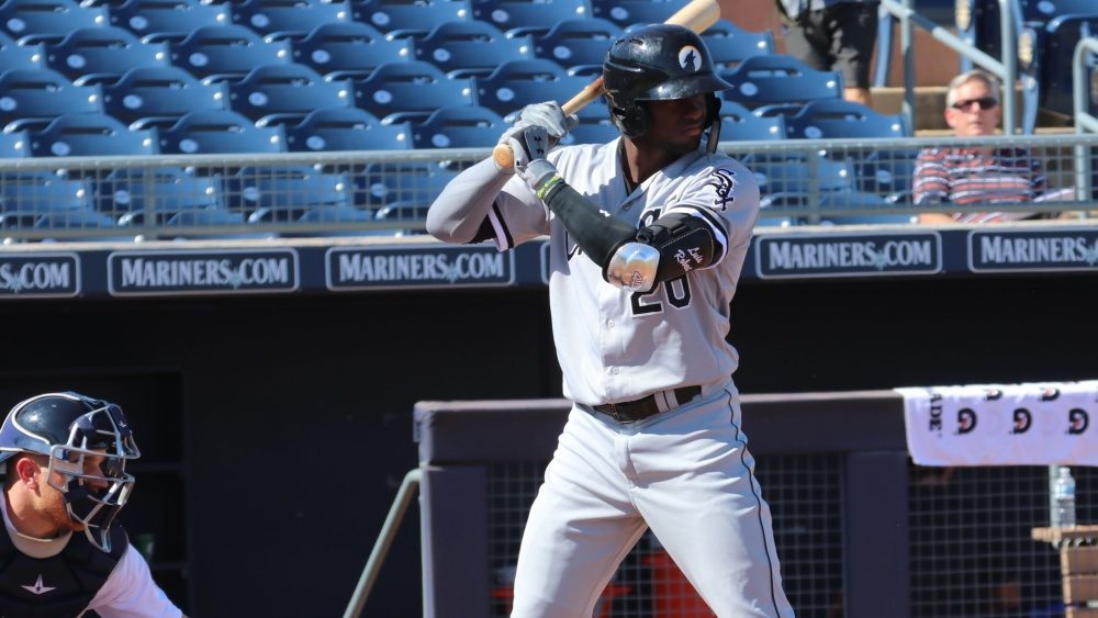 New York Mets acquire outfielder Luis Robert Jr. in trade with Chicago White Sox