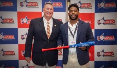 Terrell Thompson wins national coaching honor