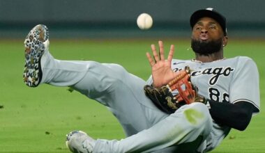 Mets acquire CF Luis Robert Jr. in a trade with the White Sox