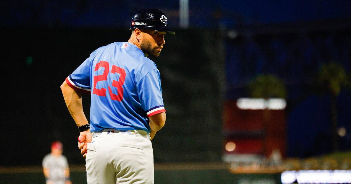 Hooks name 2026 coaching staff with Rivera returning as manager