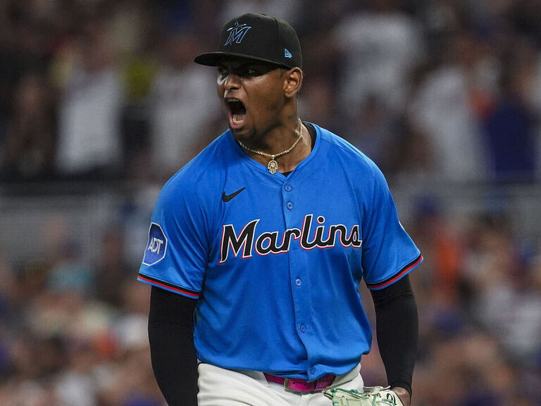 Report: Yankees, Marlins discussing Edward Cabrera trade