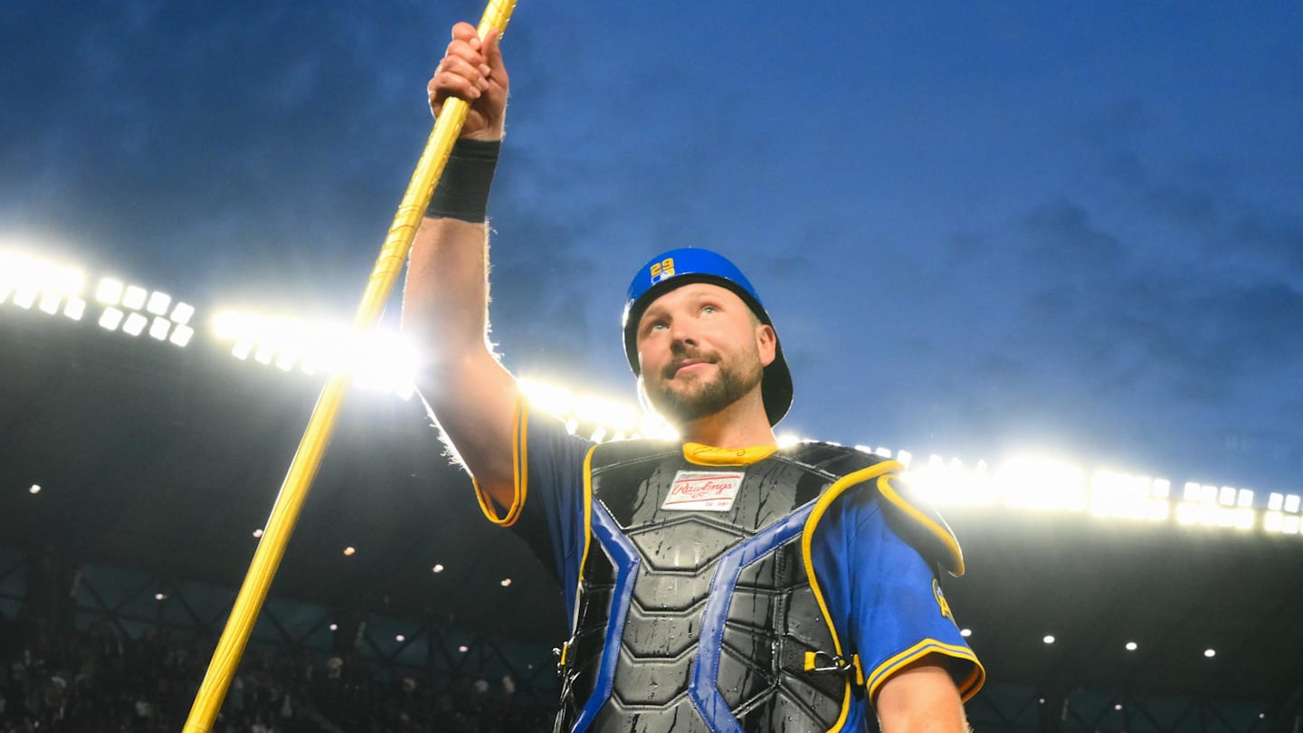 Seattle showed plenty of spirit and fire during Mariners FanFest weekend