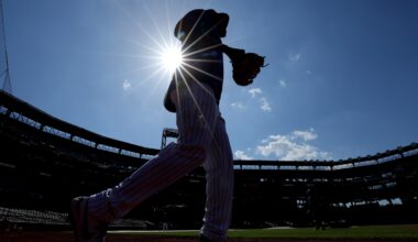 Jun 24, 2025; New York City, New York, USA; New York Mets relief pitcher Huascar Brazoban (43) takes the field for warmups before a game against the Atlanta Braves at Citi Field. Mandatory Credit: Brad Penner-Imagn Images
