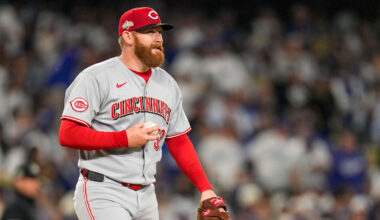 Cincinnati Reds starting pitcher Zack Littell (52) circles back to the mound between pitches in the third inning of the MLB National League Wild Card Game 2 between the Los Angeles Dodgers and the Cincinnati Reds at Dodger Stadium in Los Angeles on Wednesday, Oct. 1, 2025. The Reds were eliminated from the postseason with an 8-4 loss to the reining World Series Champions La Dodgers.
