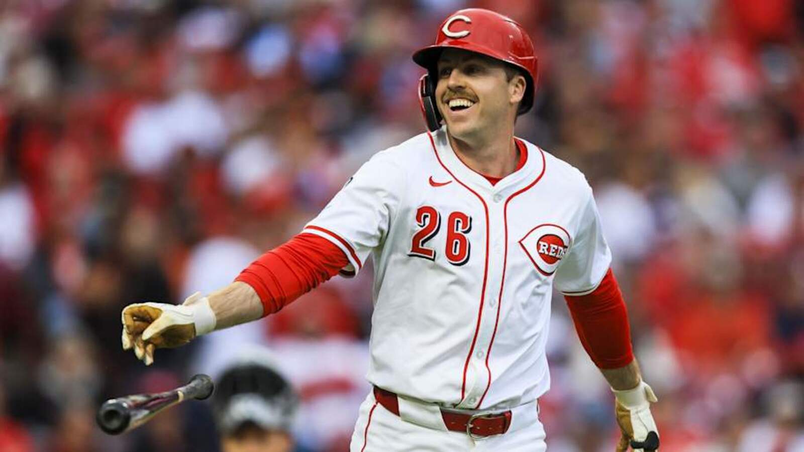 Former Cincinnati Reds Outfielder Signs Deal With Division Rival
