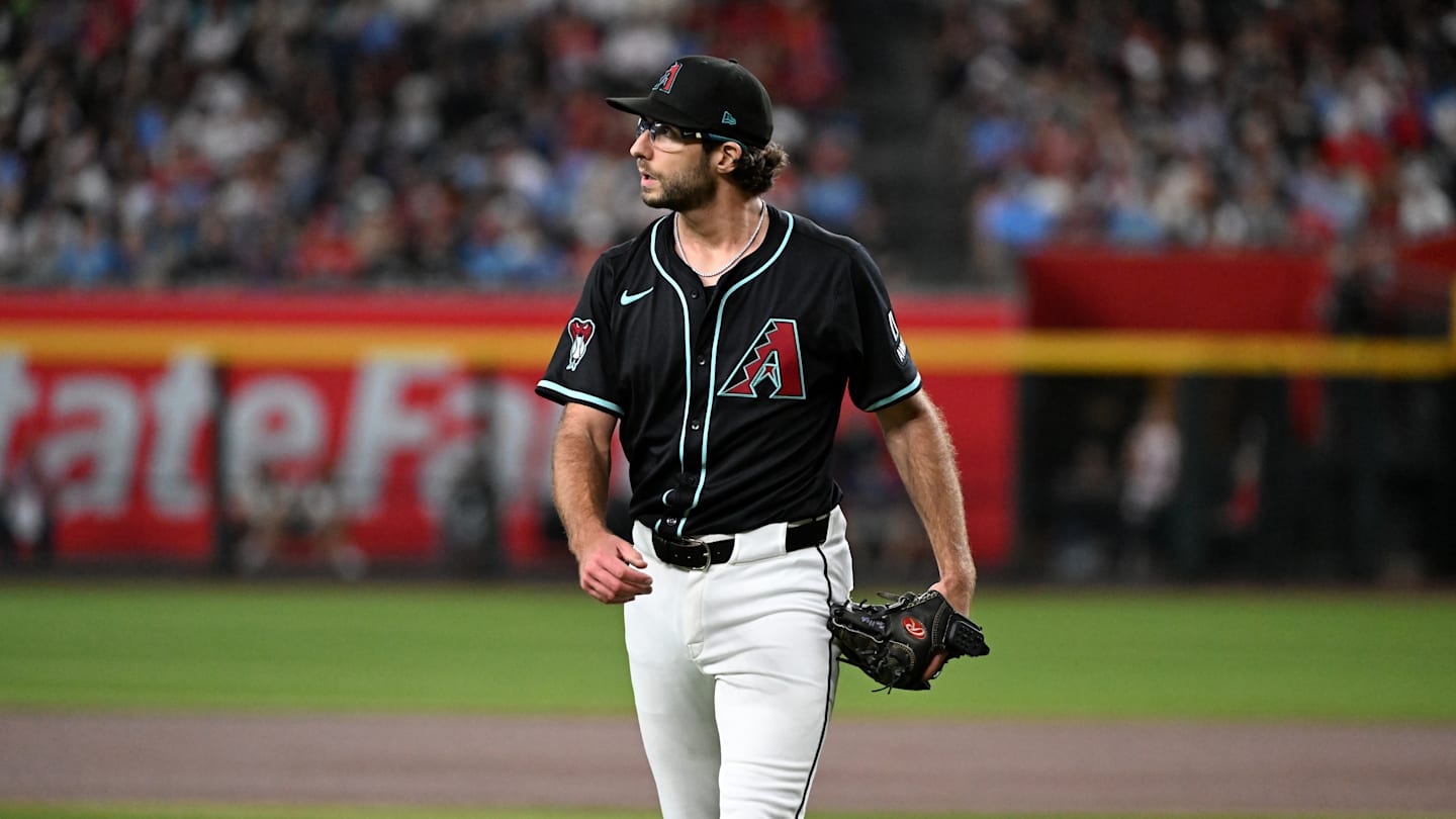 Sep 20, 2025; Phoenix, Arizona, USA; Arizona Diamondbacks pitcher Zac Gallen (23) pitches against the Philadelphia Phillies during the third inning at Chase Field. Mandatory Credit: Joe Camporeale-Imagn Images