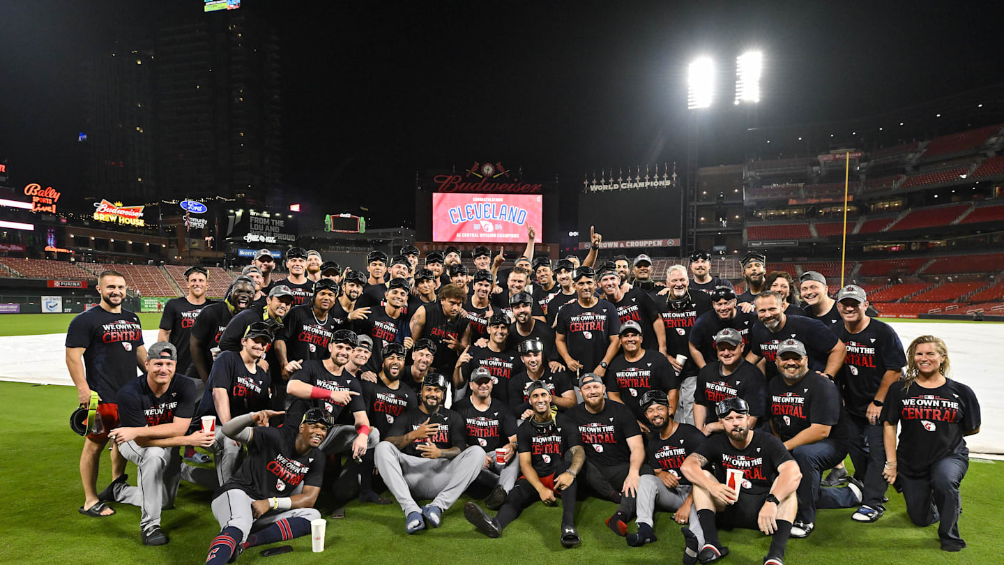 Sep 21, 2024; St. Louis, Missouri, USA;  The Cleveland Guardians pose for a photo on the field after the Guardians clinched the AL central division title after a game against the St. Louis Cardinals at Busch Stadium. Mandatory Credit: Jeff Curry-Imagn Images