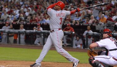 Ken Griffey Jr. Returns Home to Reds in Blockbuster Trade With Mariners