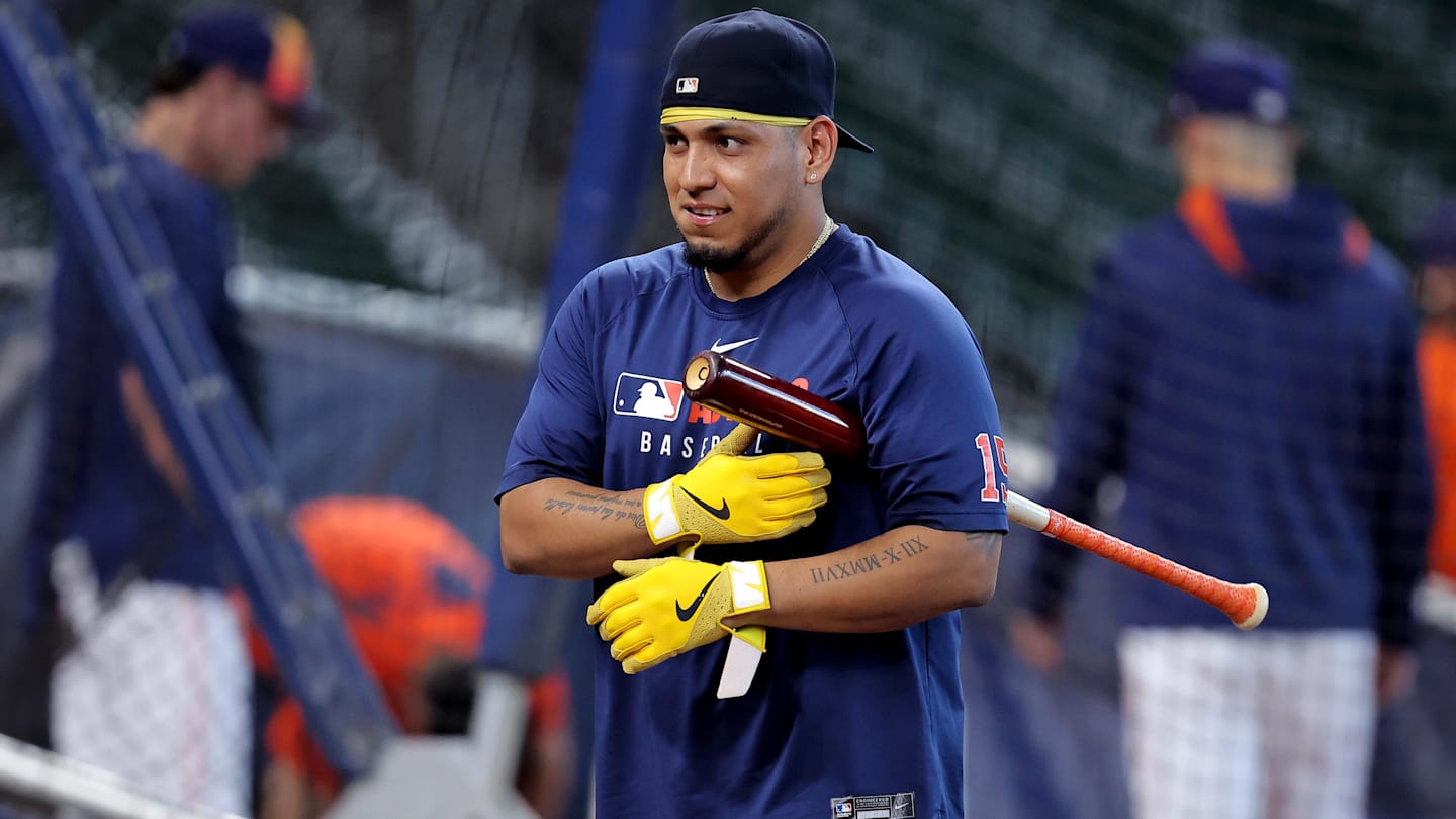 Sep 19, 2025; Houston, Texas, USA; Houston Astros designated hitter Isaac Paredes (15) prior to the game against the Seattle Mariners at Daikin Park. Mandatory Credit: Erik Williams-Imagn Images