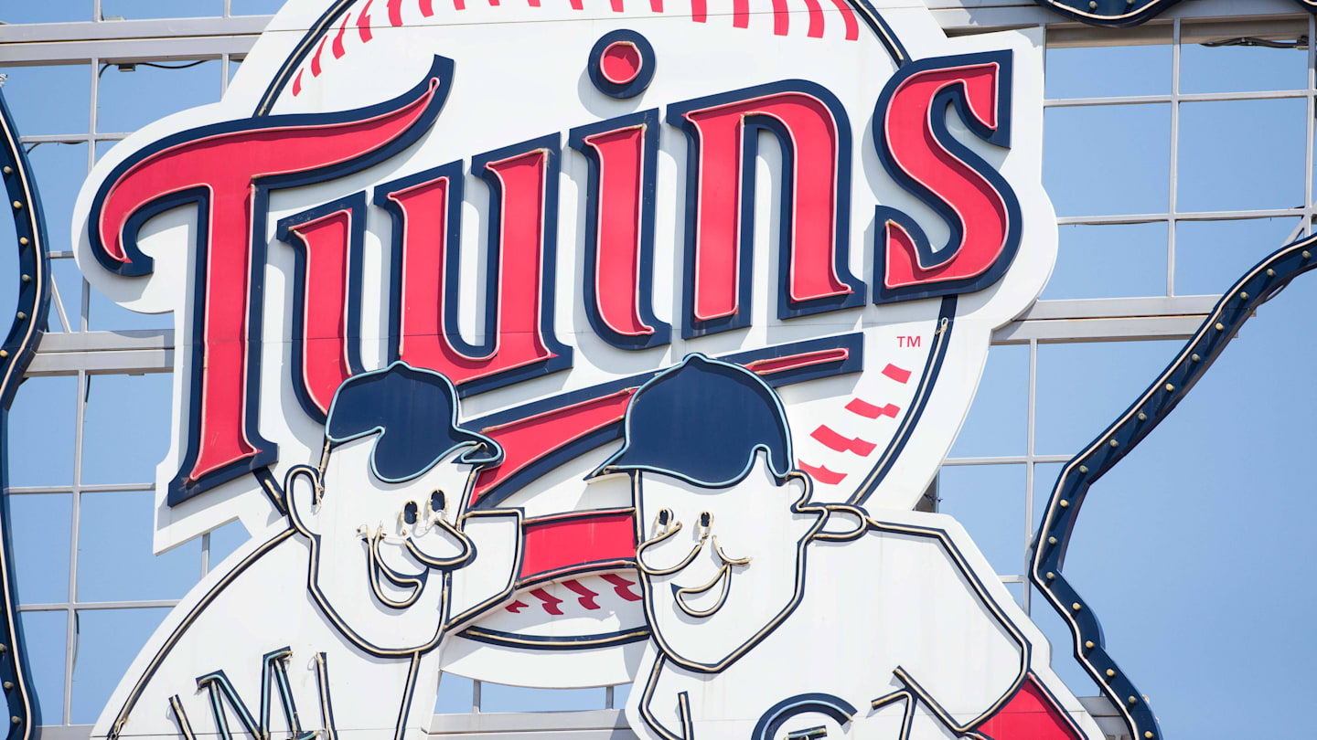 Minnesota Twins Bring Back Familiar Face After Season with A's