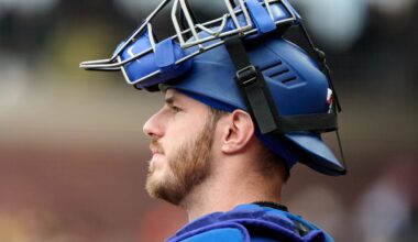 Texas Rangers catcher Jonah Heim (28)