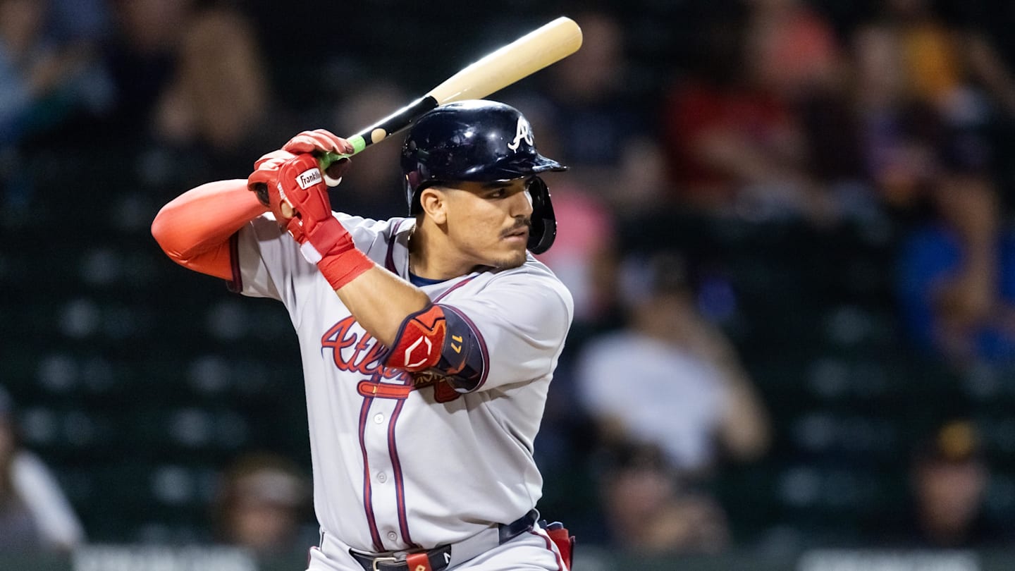 Nacho Alvarez Working Out at Unexpected Position Early in Braves Camp