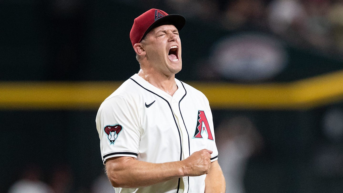 Diamondbacks Reunite With Former World Series Closer