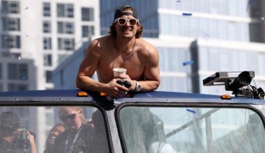 Kiké Hernández Pokes Fun at Andrew Friedman After Re-Signing With Dodgers