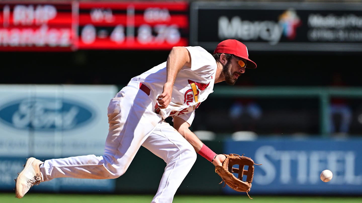 Sep 17, 2025; St. Louis, Missouri, USA; St. Louis Cardinals shortstop Thomas Saggese (25) fields a grounder up the middle by Cincinnati Reds outfielder Noelvi Marte (not shown) in the eighth inning at Busch Stadium. Mandatory Credit: Tim Vizer-Imagn Images