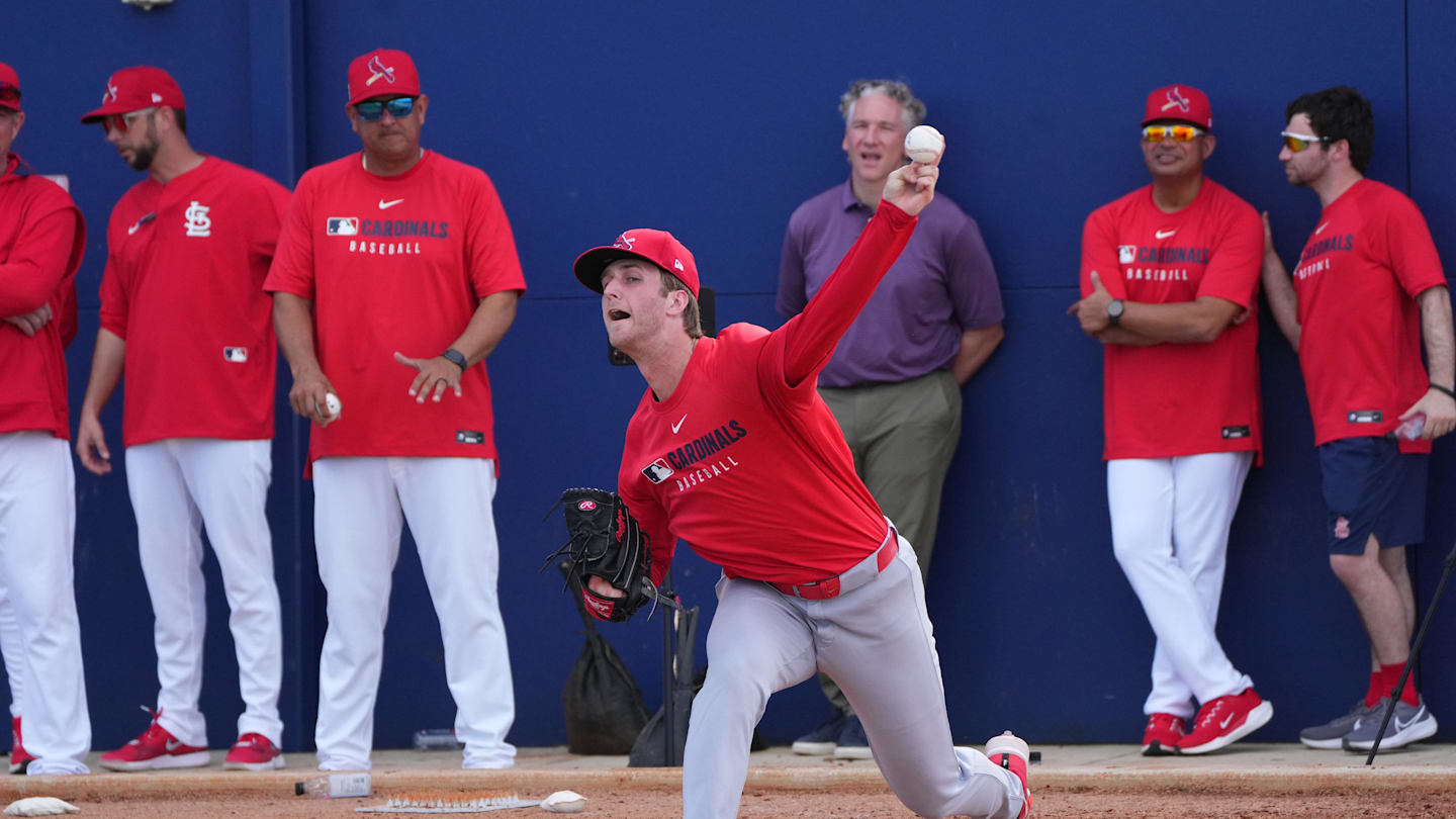 Cardinals 25-Year-Old Pitcher Already Turning Heads in Spring Camp